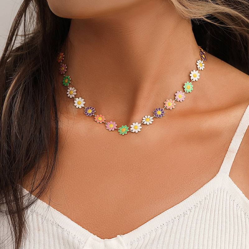 Colorful Daisy Short Necklace