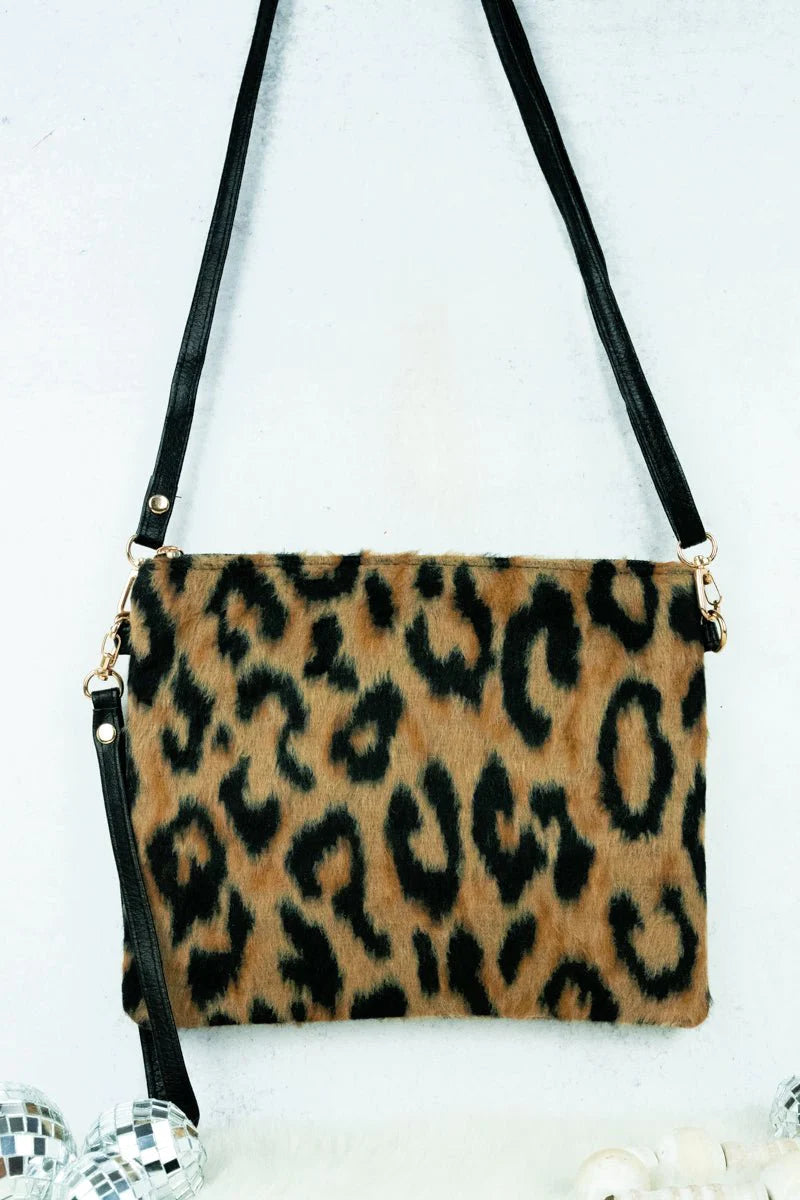 Be Clever Panther Valley Crossbody Leopard Clutch