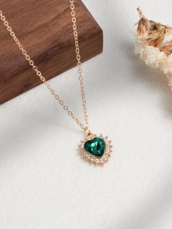 Gold Tone Emerald Heart Pendant Short Necklace